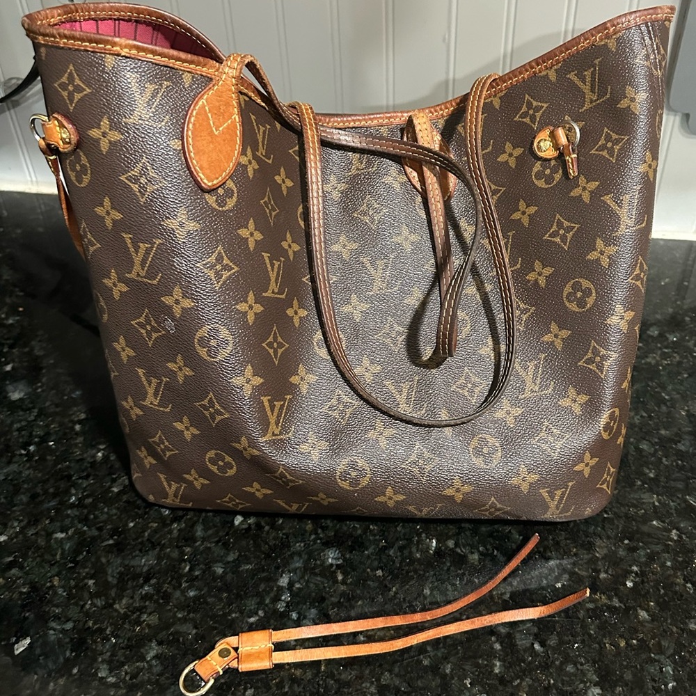 Authentic Louis Vuitton Neverfull Mm